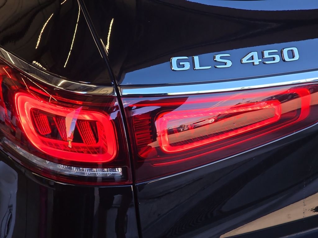 Used 2021 Black Mercedes-Benz GLS 450 image 37