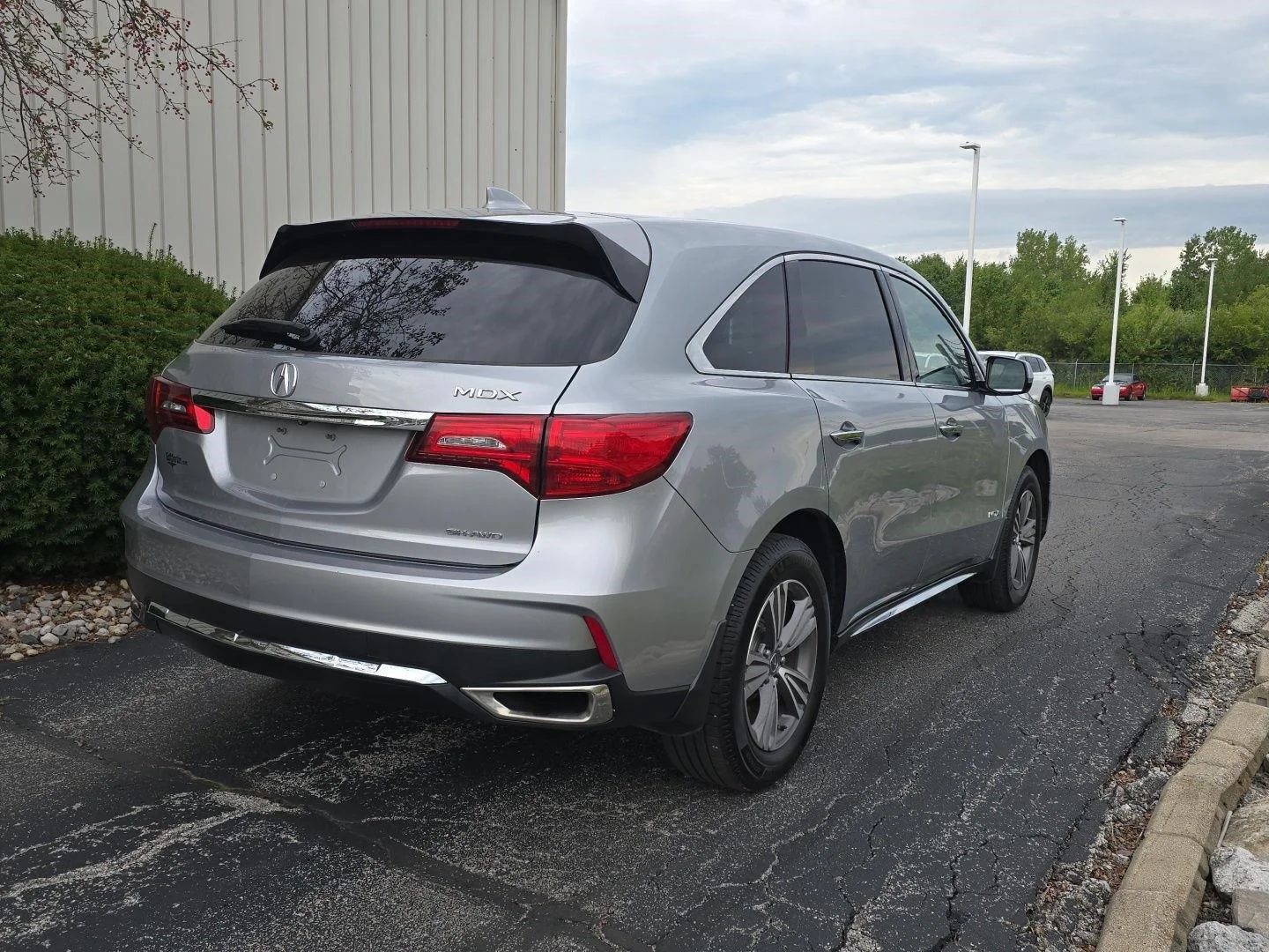 Certified Used 2019 Lunar Silver Metallic Acura SH-AWD image 9