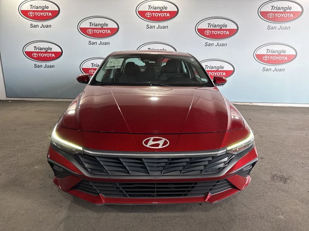 Used 2024 Red Hyundai SE image 2