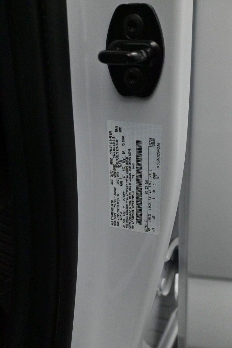 Used 2023 Oxford White Ford XL image 33