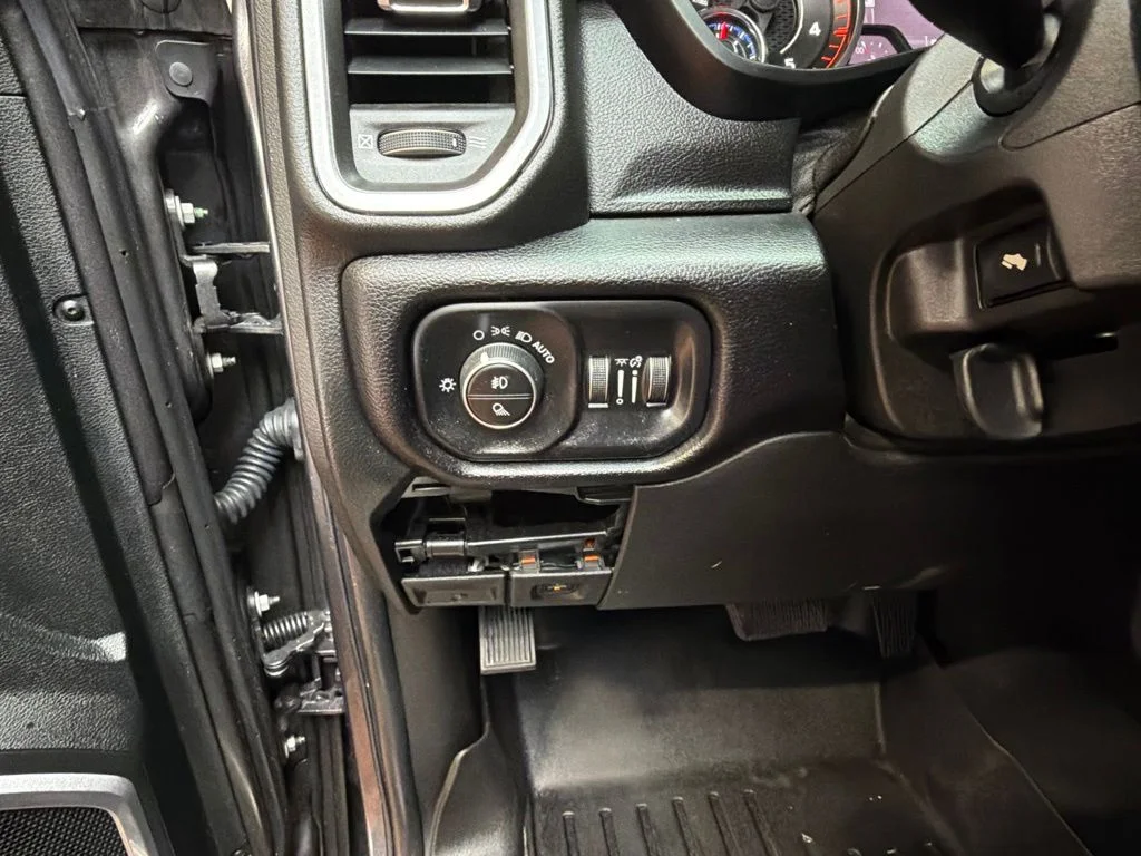 Used 2021 Granite Crystal Metallic Clearcoat Ram Laramie image 22