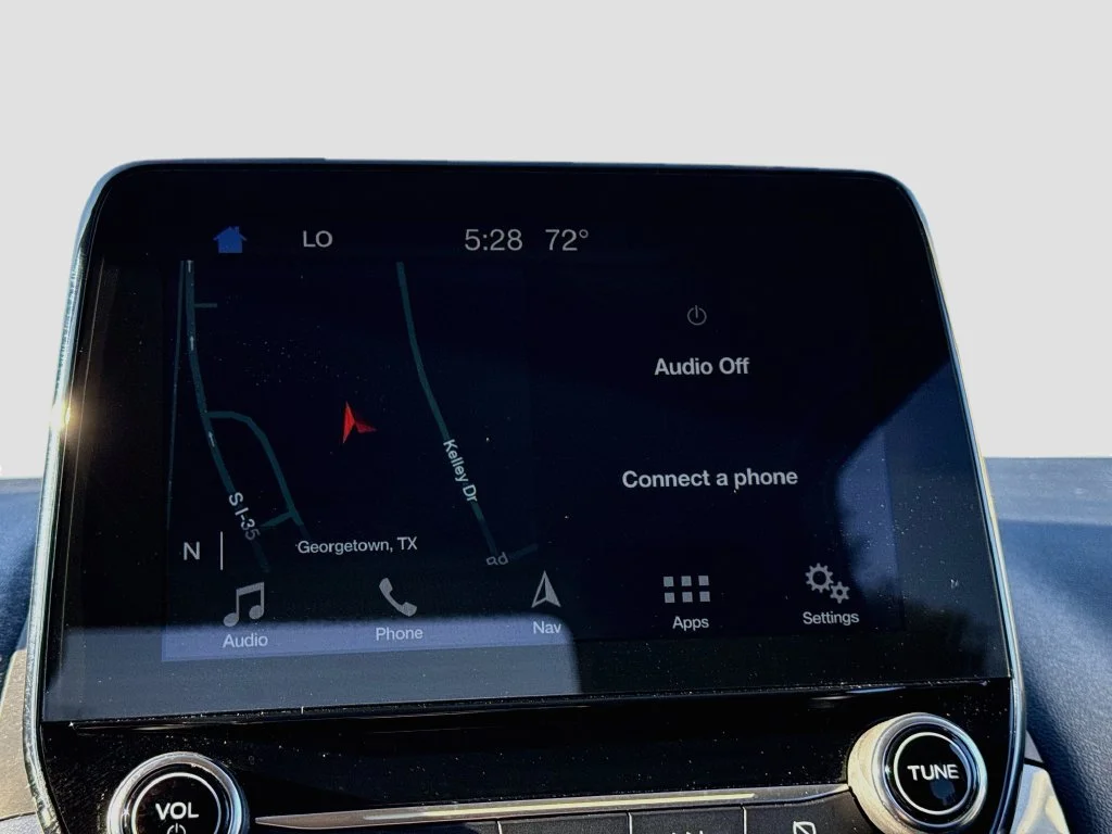 Used 2018 White Ford SE image 17