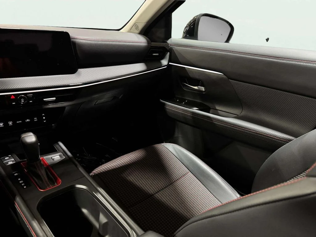 Certified Used 2025 Super Black Nissan SR image 11