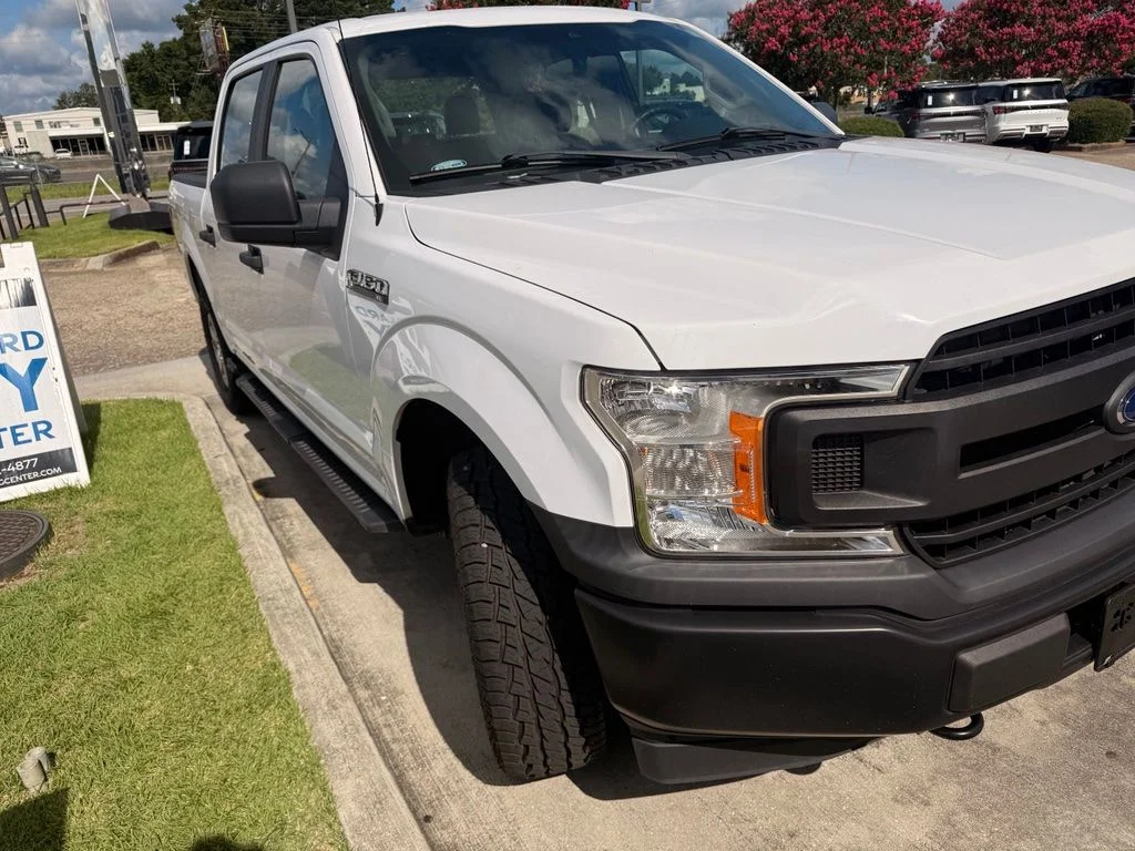 Used 2020 White Ford XL image 5