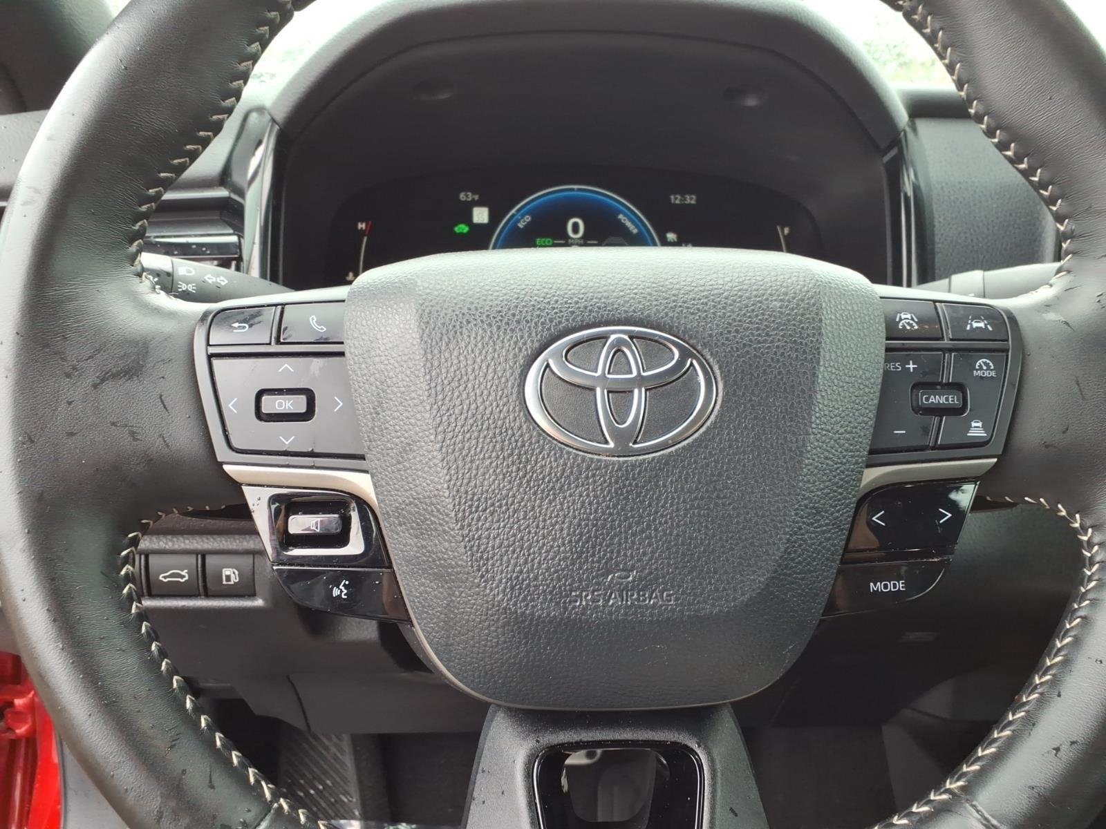 Used 2025  Toyota SE image 25