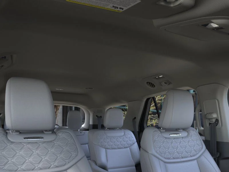 New 2026 Star White Metallic Tri-Coat Ford Platinum™ image 22
