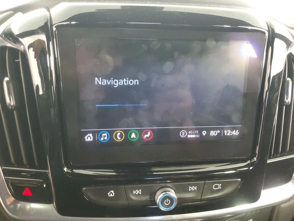 Used 2022 White Chevrolet Premier image 20