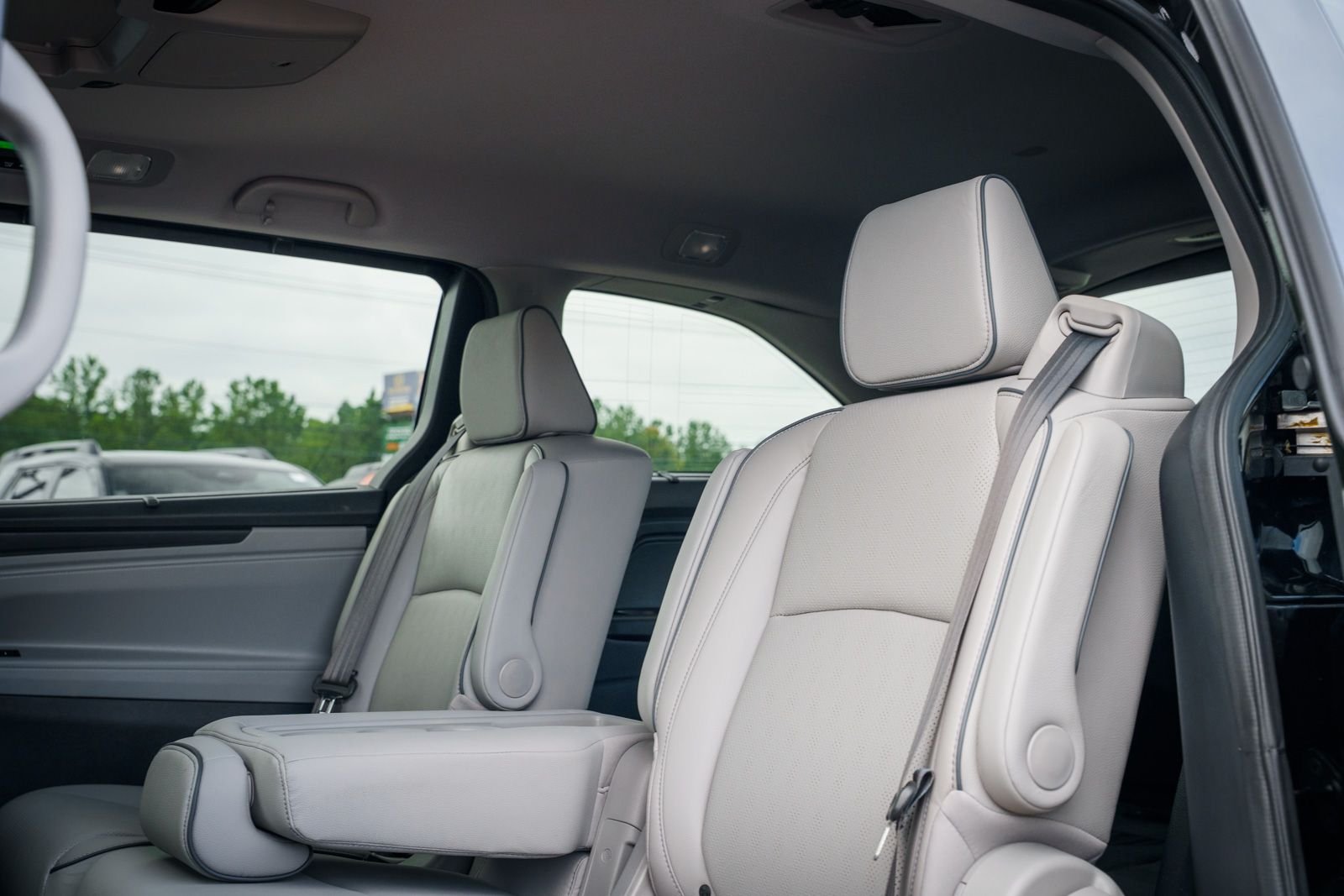 2022 Honda Odyssey Elite - Photo 23
