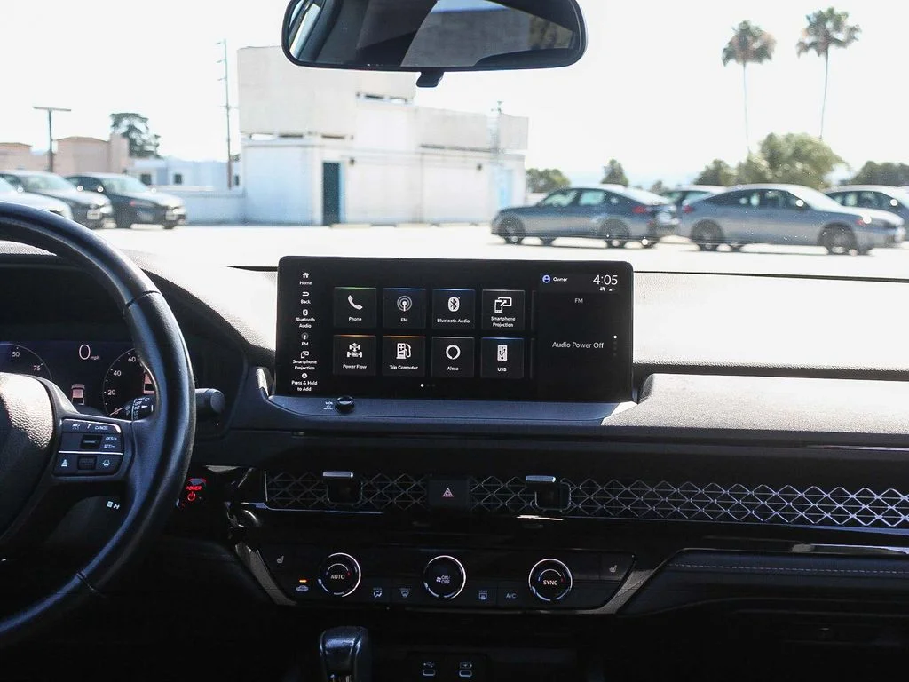 Certified Used 2023 Platinum White Pearl Honda Sport-L image 15