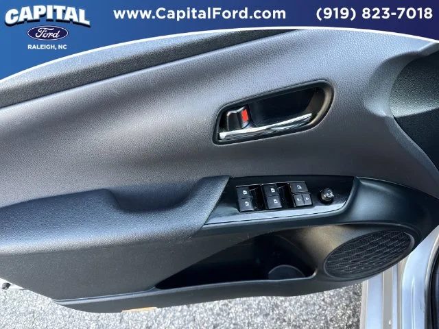 Used 2018 Silver Toyota Two image 20