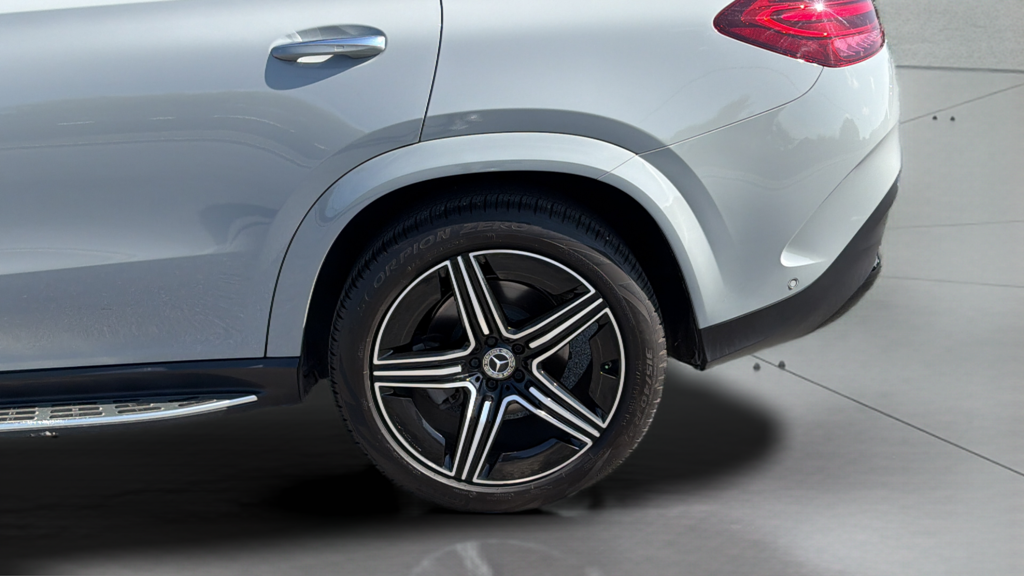 Used 2025  Mercedes-Benz GLE 450 image 16