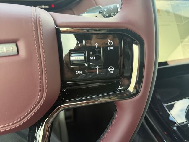 New 2026 Santorini Black Land Rover Dynamic SE image 23
