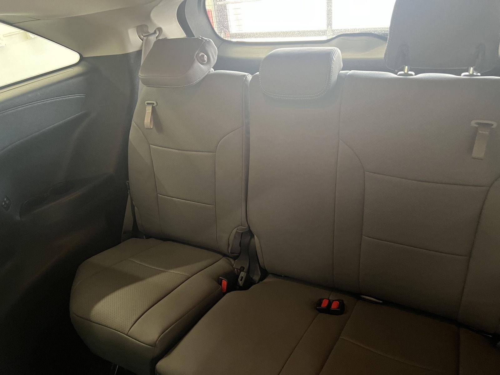 Used 2025 Ice Cap Toyota LE image 30