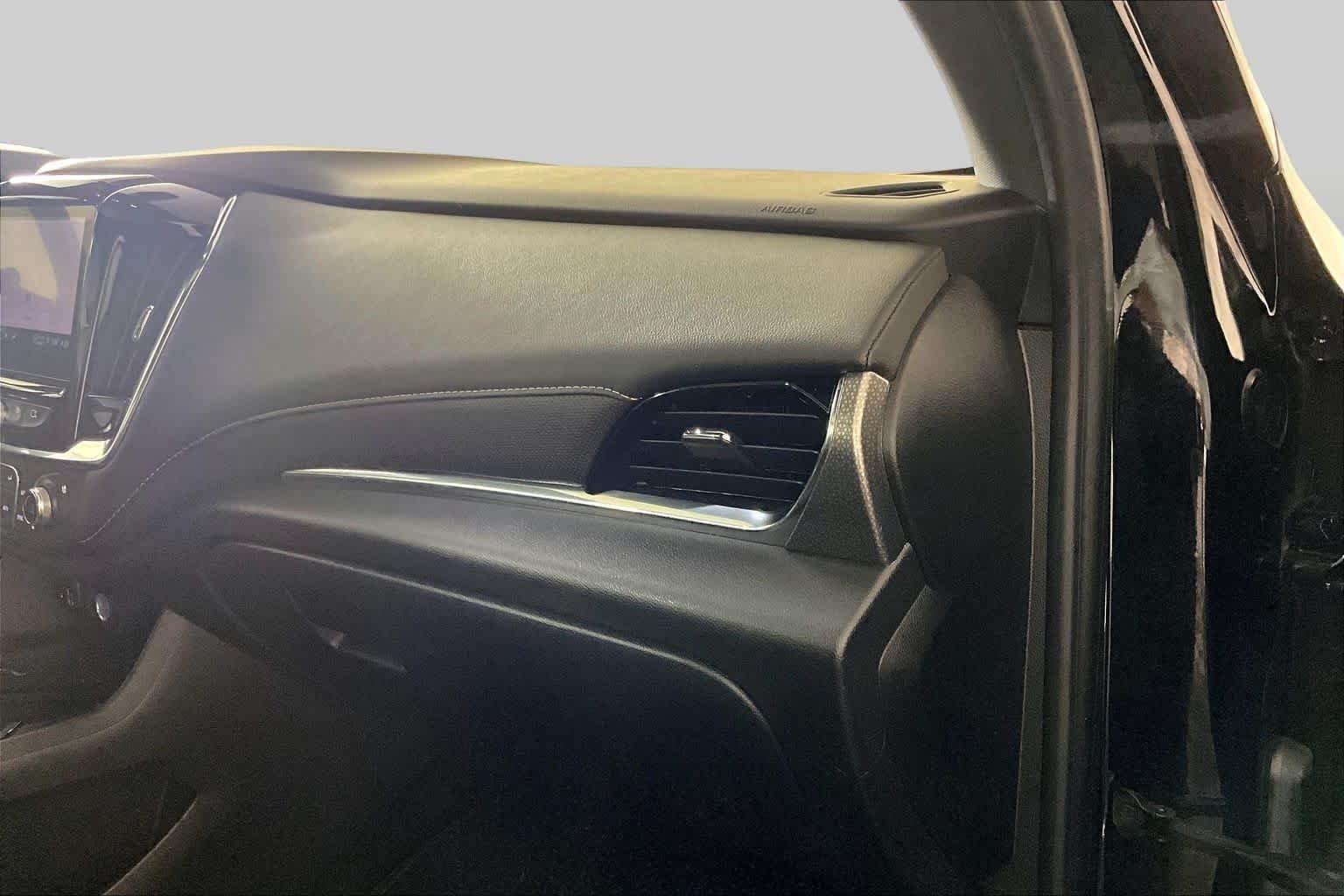 Used 2023 MOSAIC BLACK METALLIC Chevrolet Premier image 17