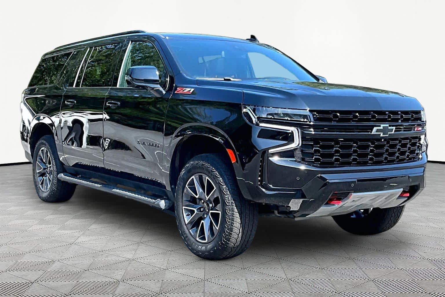 Used 2023 Black Chevrolet Z71 image 3