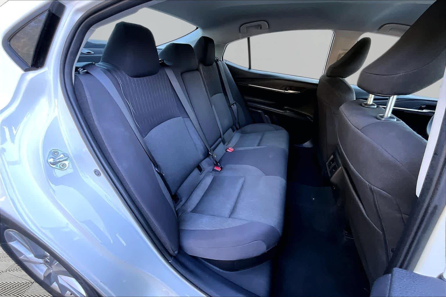 Used 2025 Ice Cap Toyota LE image 20