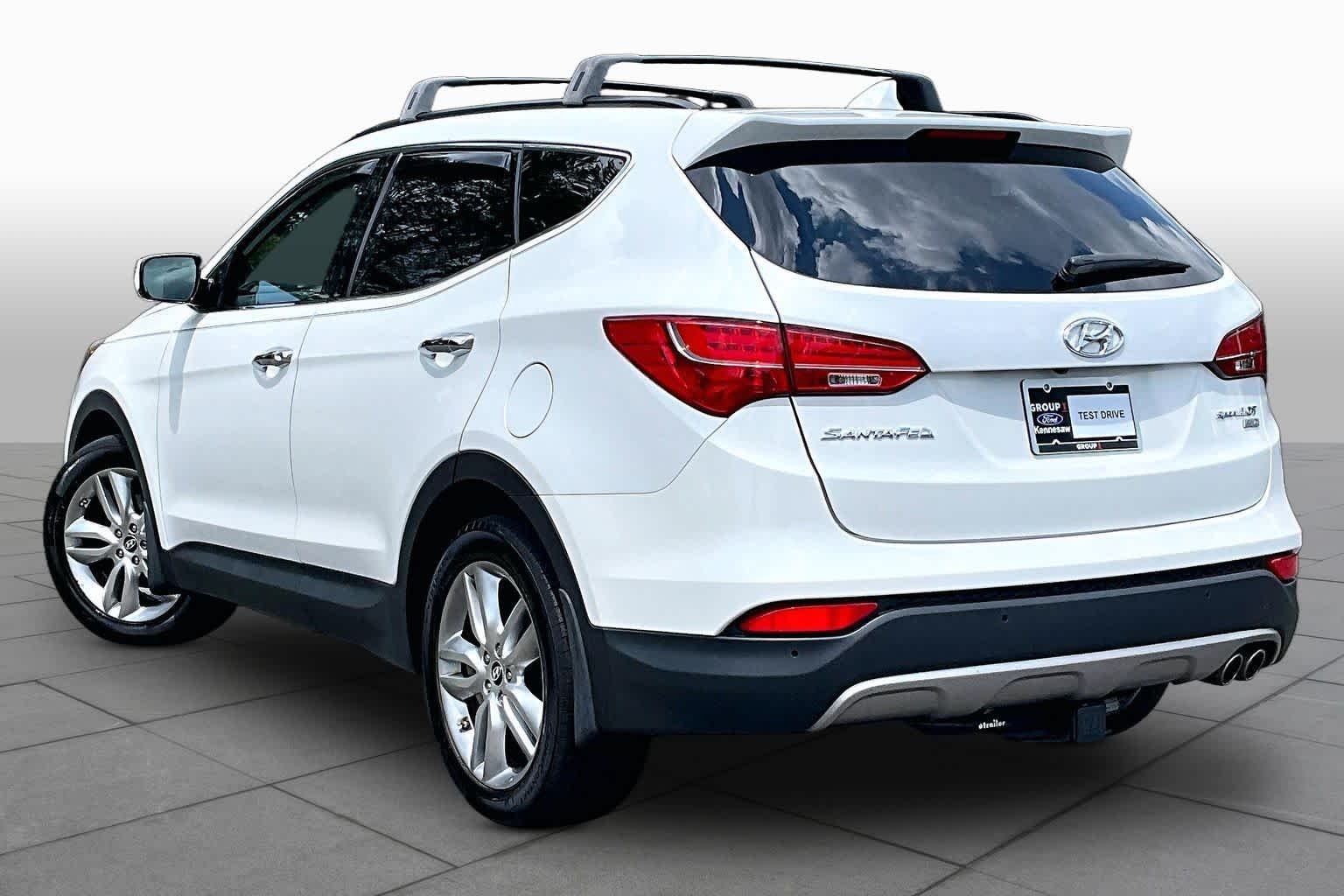 Used 2014 Frost White Pearl Hyundai  image 11