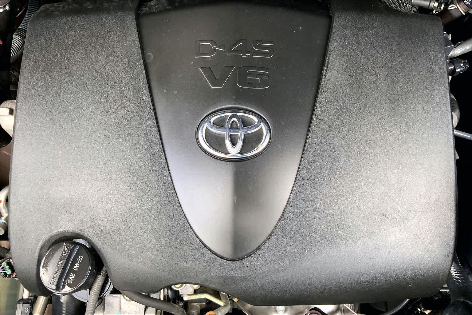 Used 2018 Toasted Walnut Pearl Toyota Limited image 32