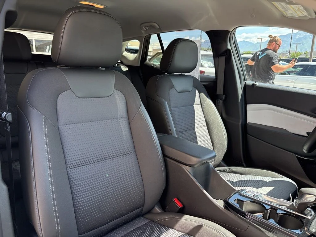 Used 2025 Black Chevrolet LT image 14