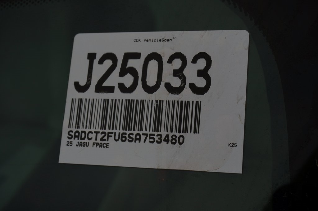 2025 JAGUAR F-PACE - Image 31