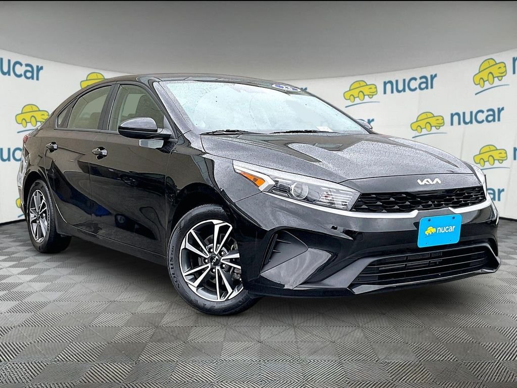2023 Kia Forte LXS AT's photo