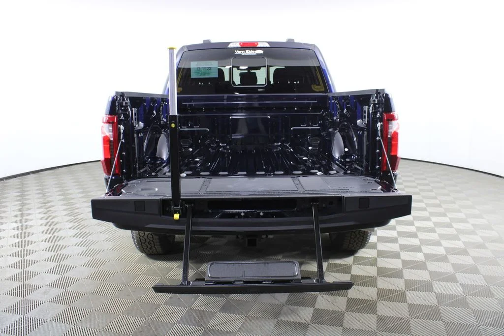 New 2026 Antimatter Blue Metallic Ford XLT image 7