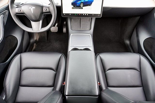 Used 2024  Tesla Long Range image 23