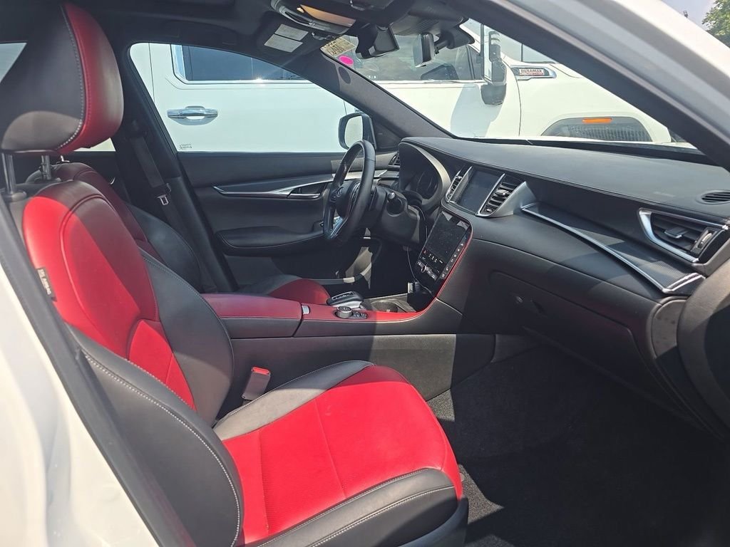 Used 2023 White INFINITI SPORT image 3