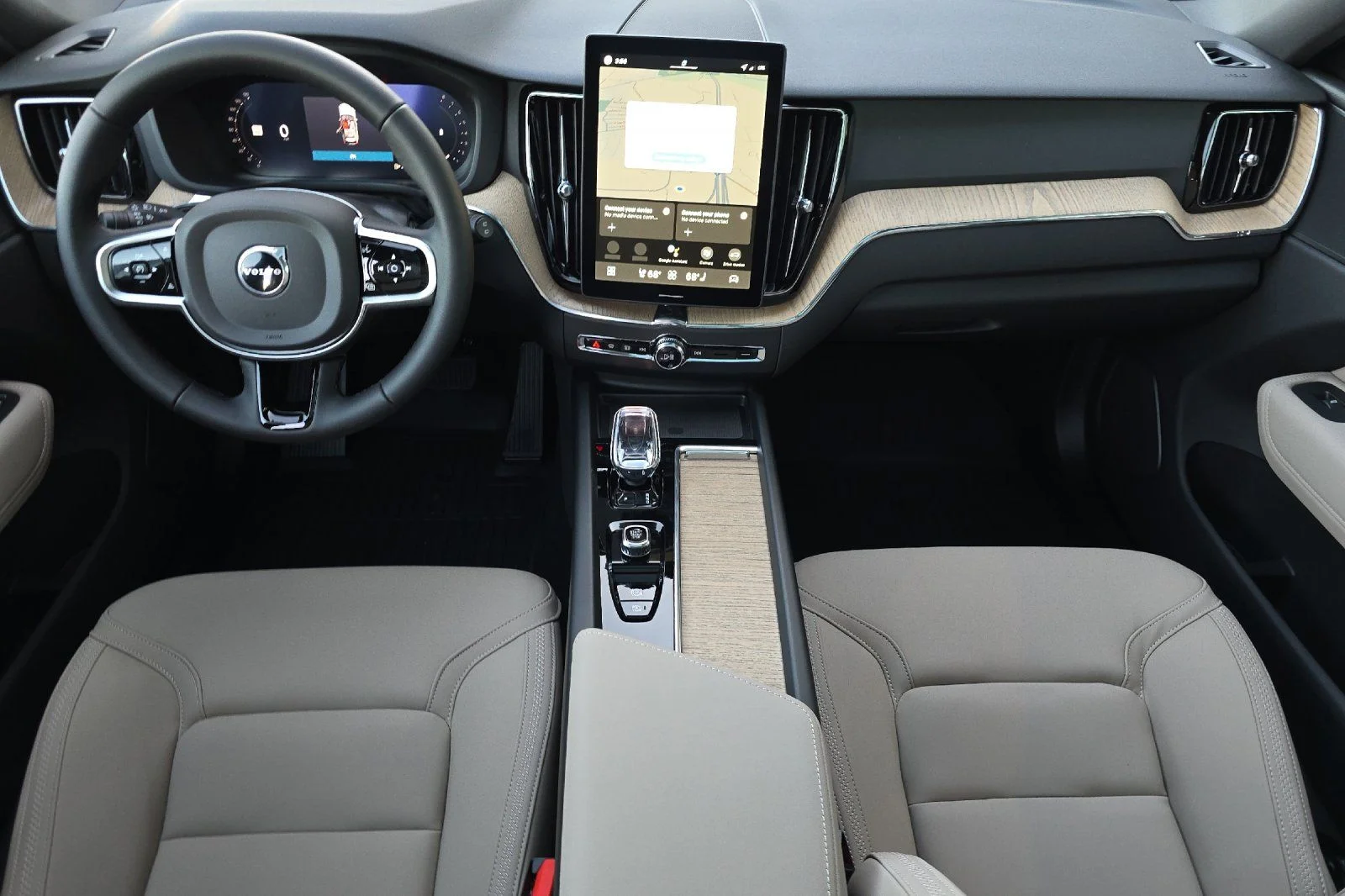2026 Volvo XC60 Plus - Photo 12