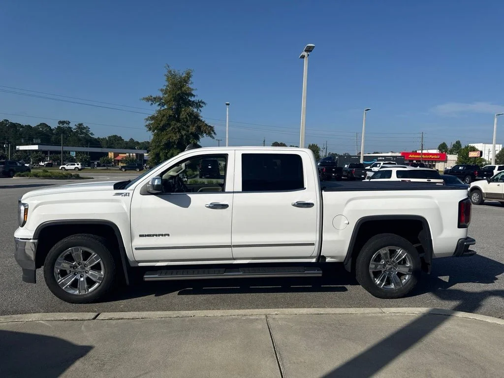 Used 2018 Summit White GMC SLT image 4