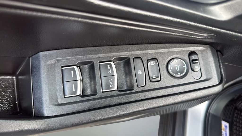 Certified Used 2024 Silver Honda LX image 21