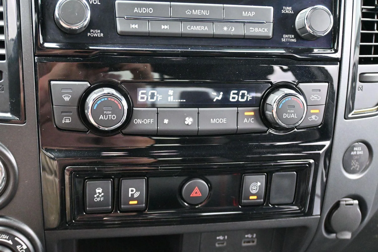 Used 2024 Super Black Nissan PRO-4X image 22