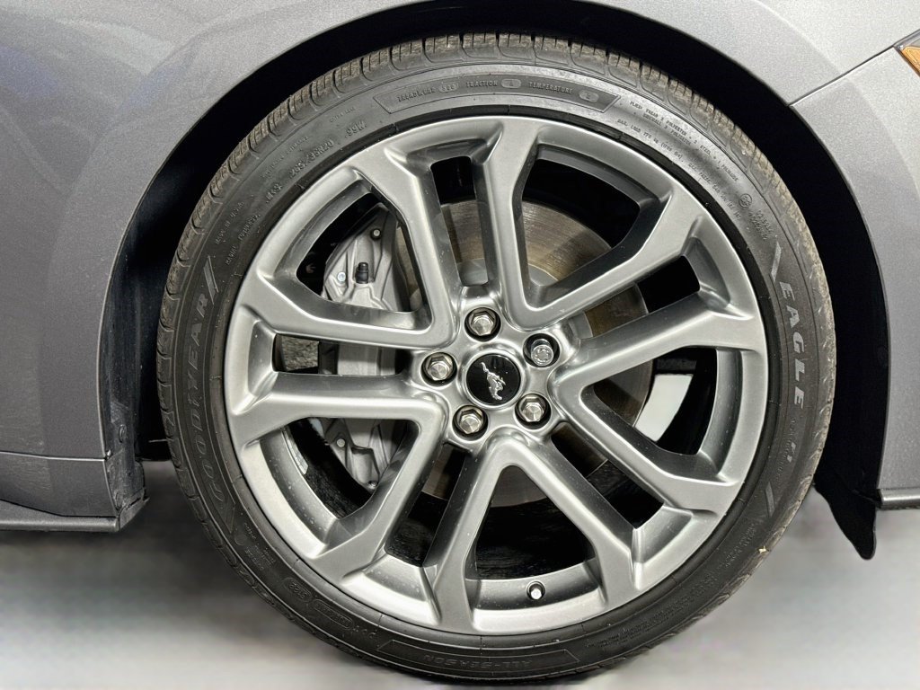 Used 2022 Carbonized Gray Metallic Ford GT Premium image 26
