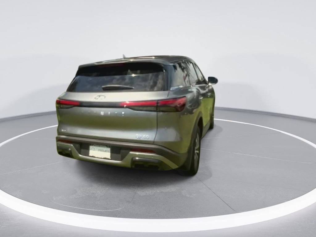 Used 2025 Gray INFINITI PURE image 9