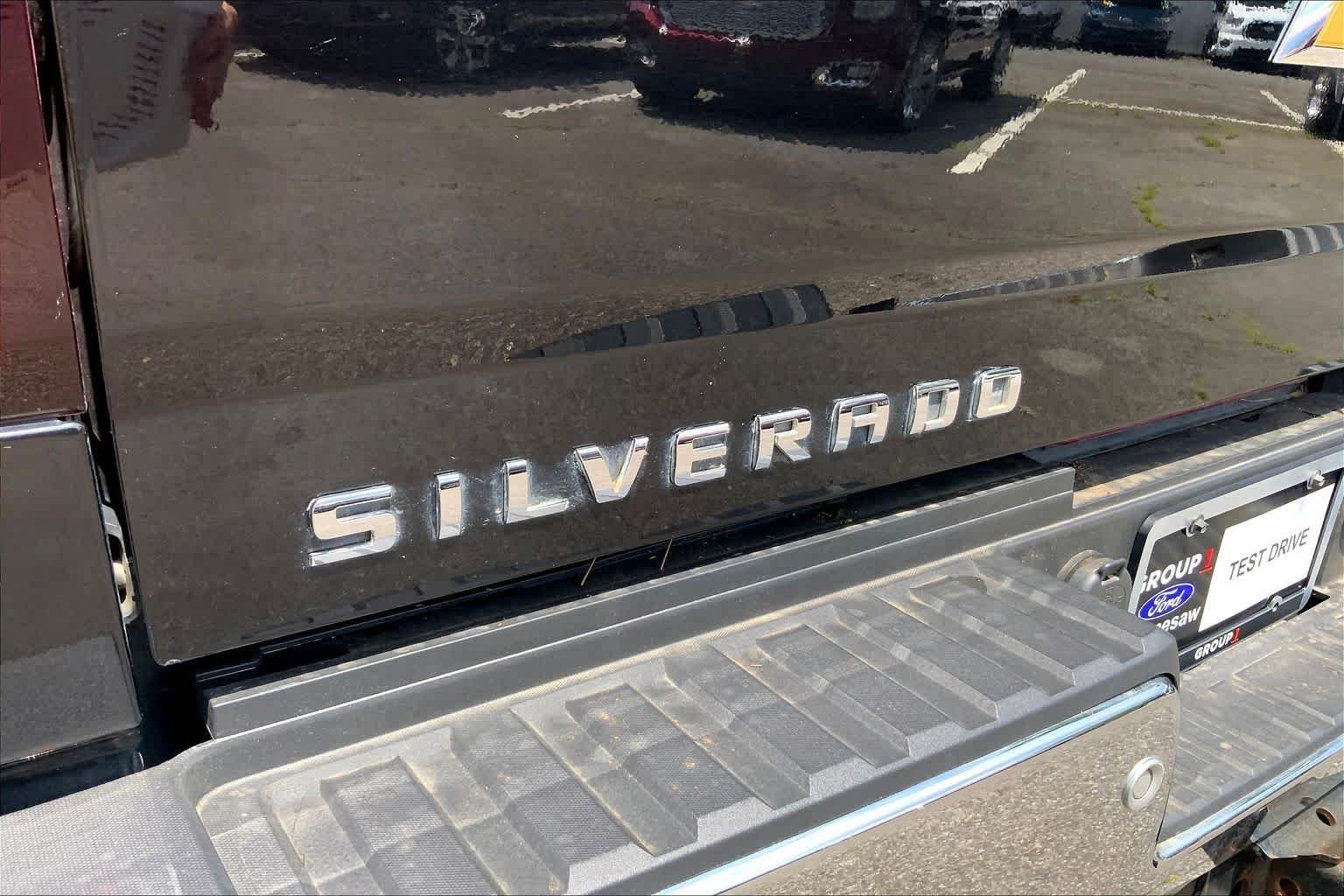 Used 2015 Black Chevrolet LTZ image 30