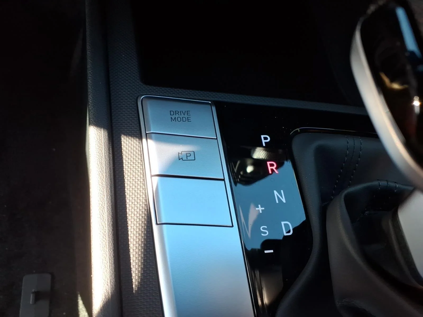 New 2026 Amazon Gray Hyundai SE image 27