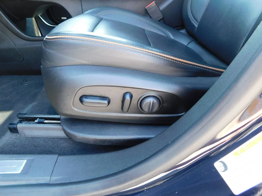 Used 2021 Midnight Blue Metallic GMC AT4 image 14