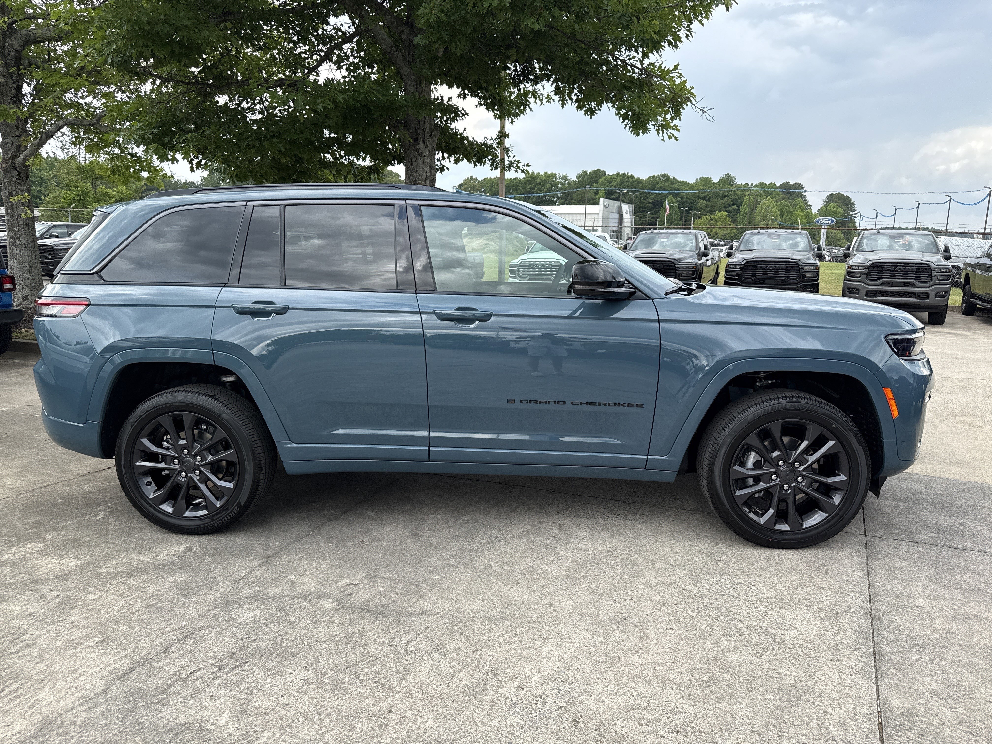 New 2026 Steel Blue Jeep Limited Reserve image 8