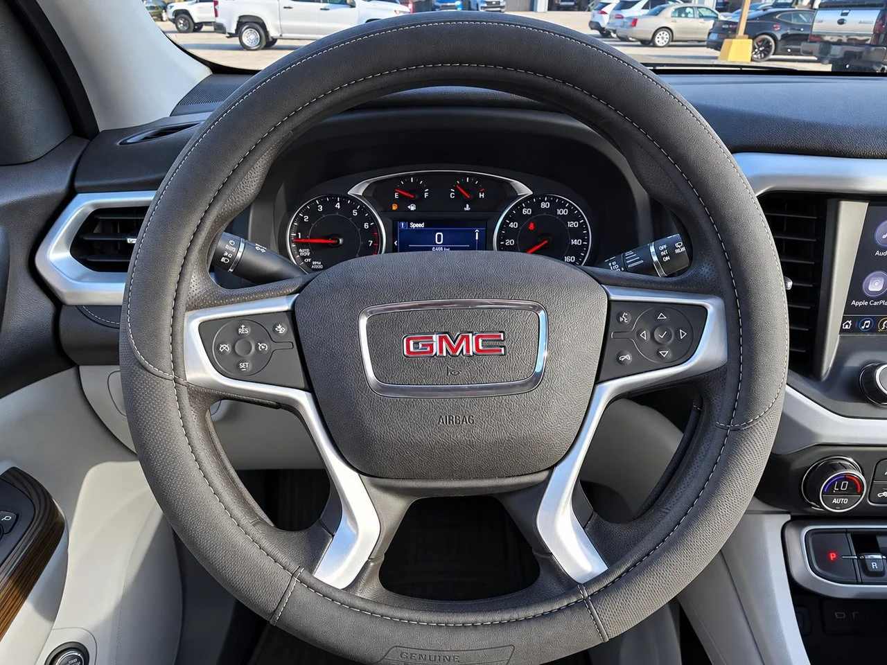 Used 2022 Ebony Twilight GMC SLE image 19