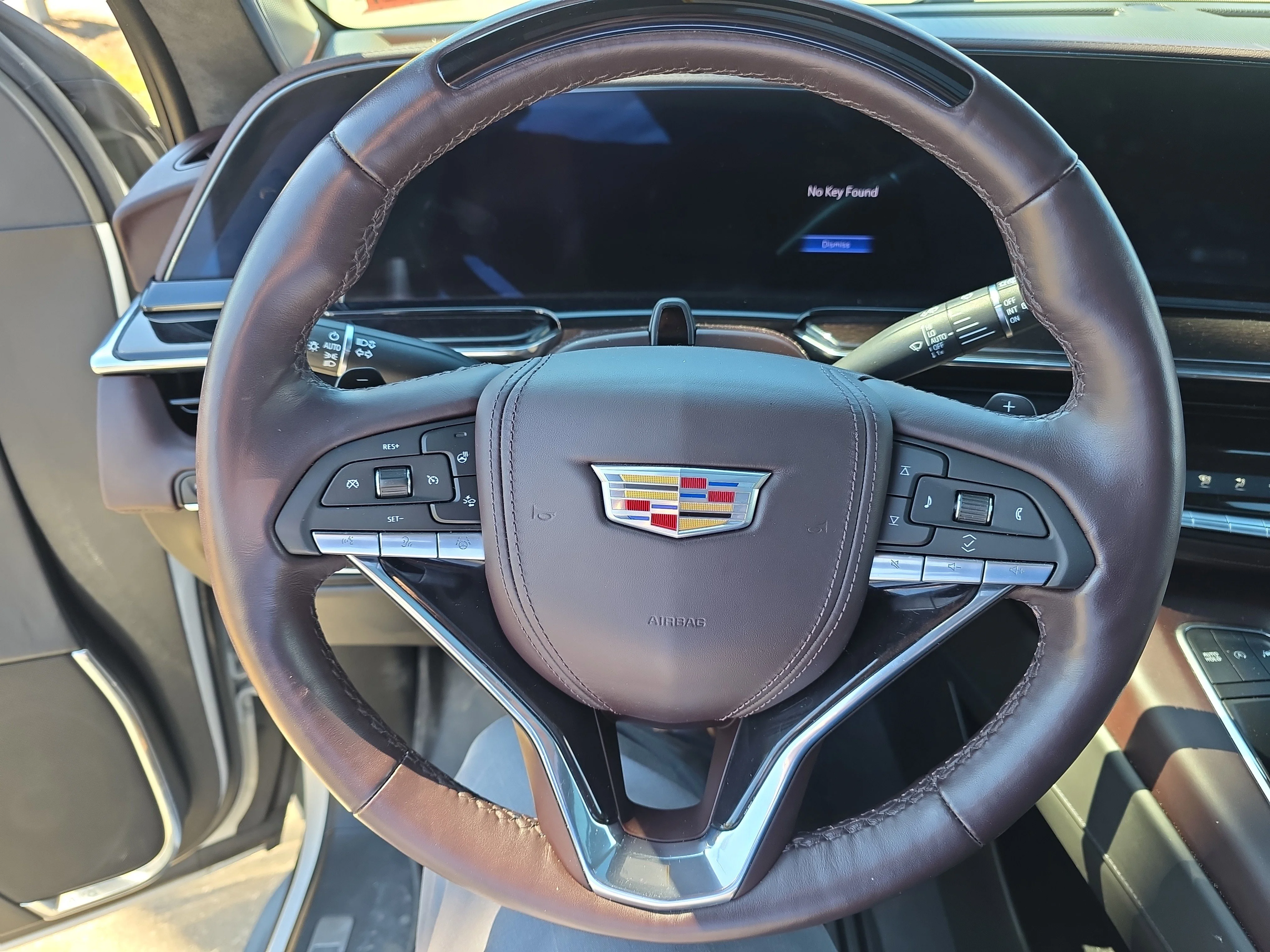 Used 2024 Crystal White Tricoat Cadillac 4WD Premium Luxury Platinum image 31
