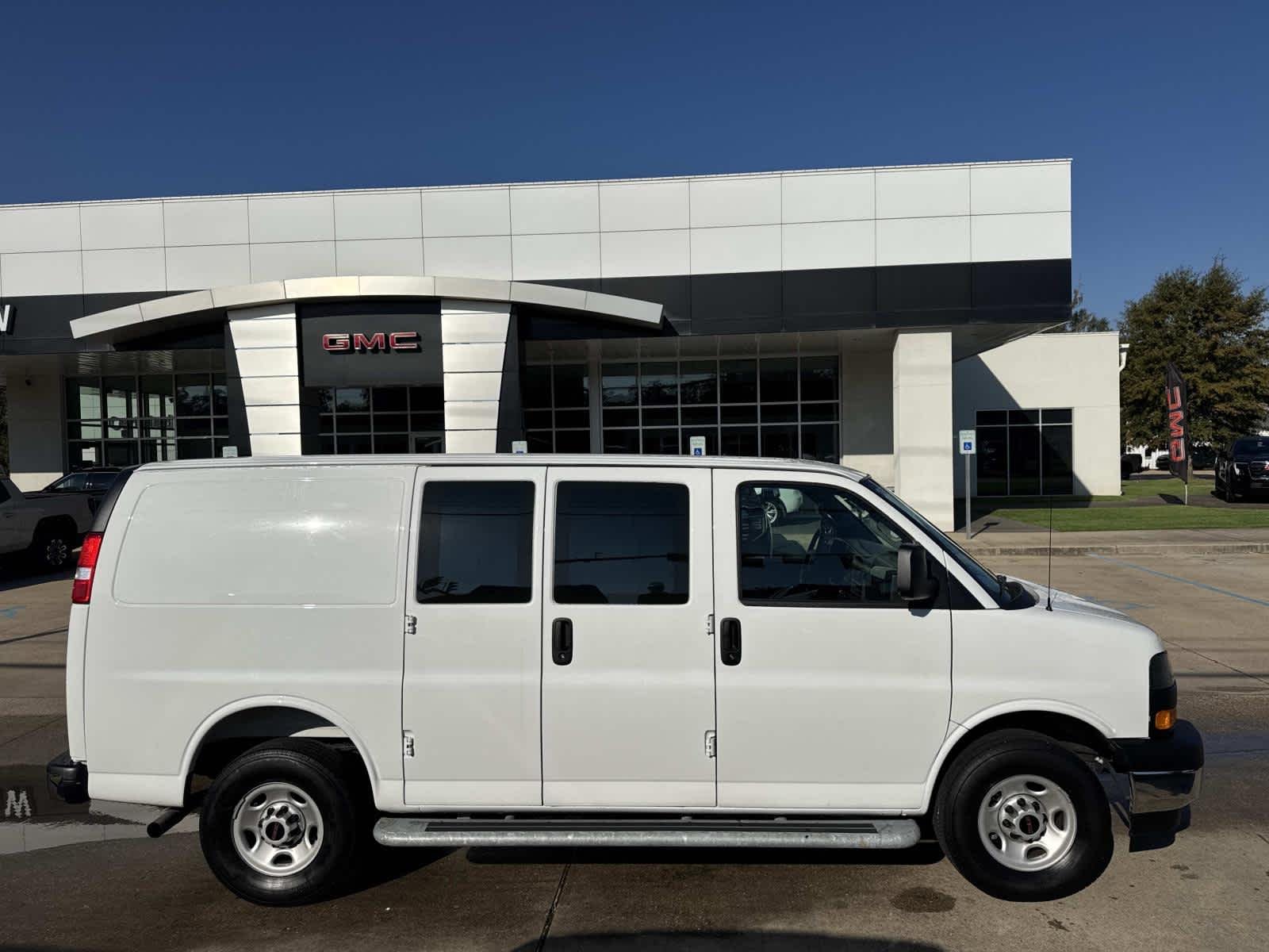 2025 GMC Savana Work