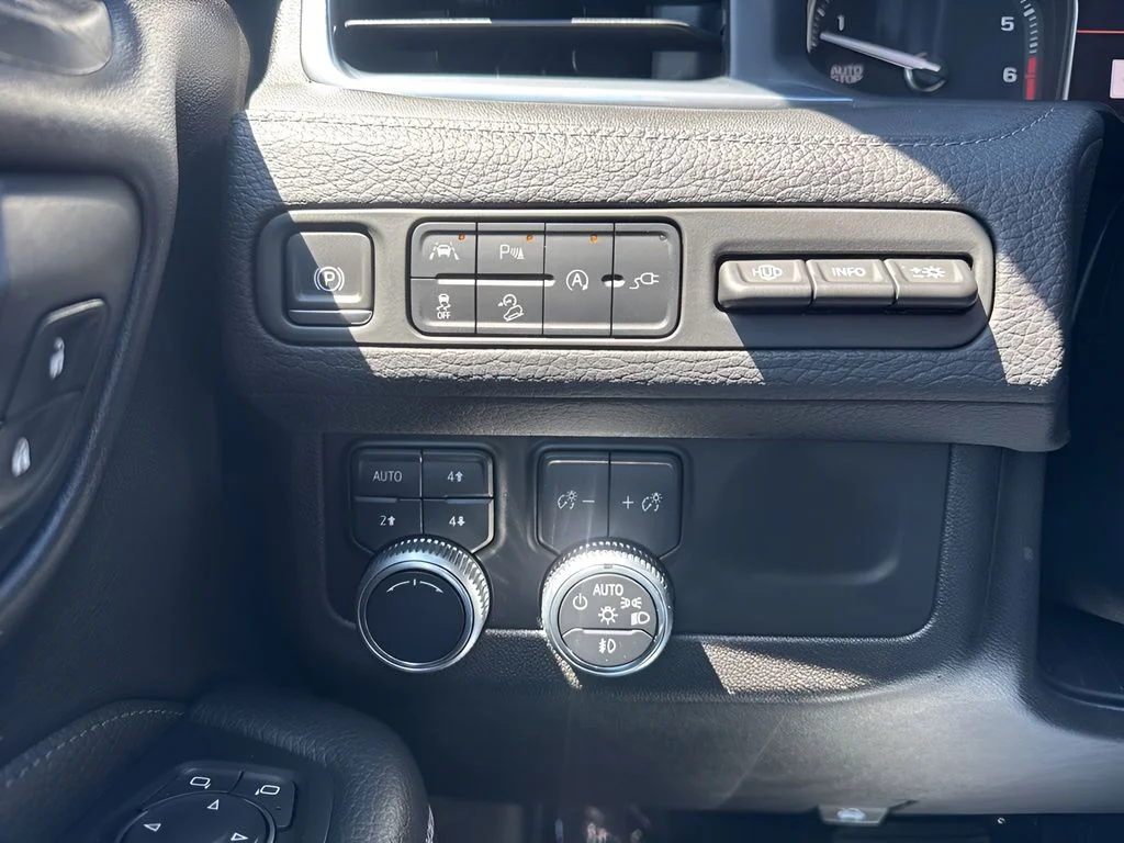 Used 2021 Black GMC Denali image 26