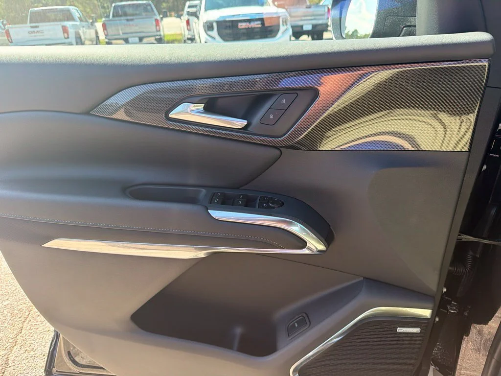 New 2027 Mosaic Black Metallic Chevrolet Z71 image 9