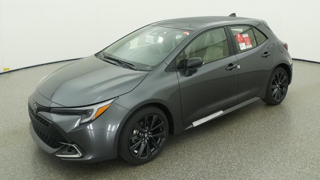 Magnetic Gray Metallic 2027 Toyota Corolla Hatchback Hatchback Front-Wheel Drive