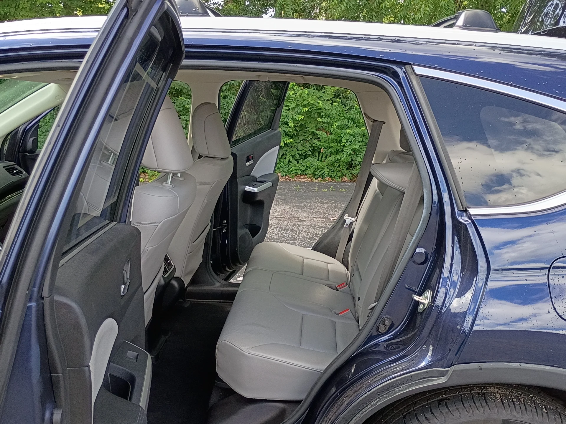 Certified Used 2016 BLUE Honda EX-L image 13