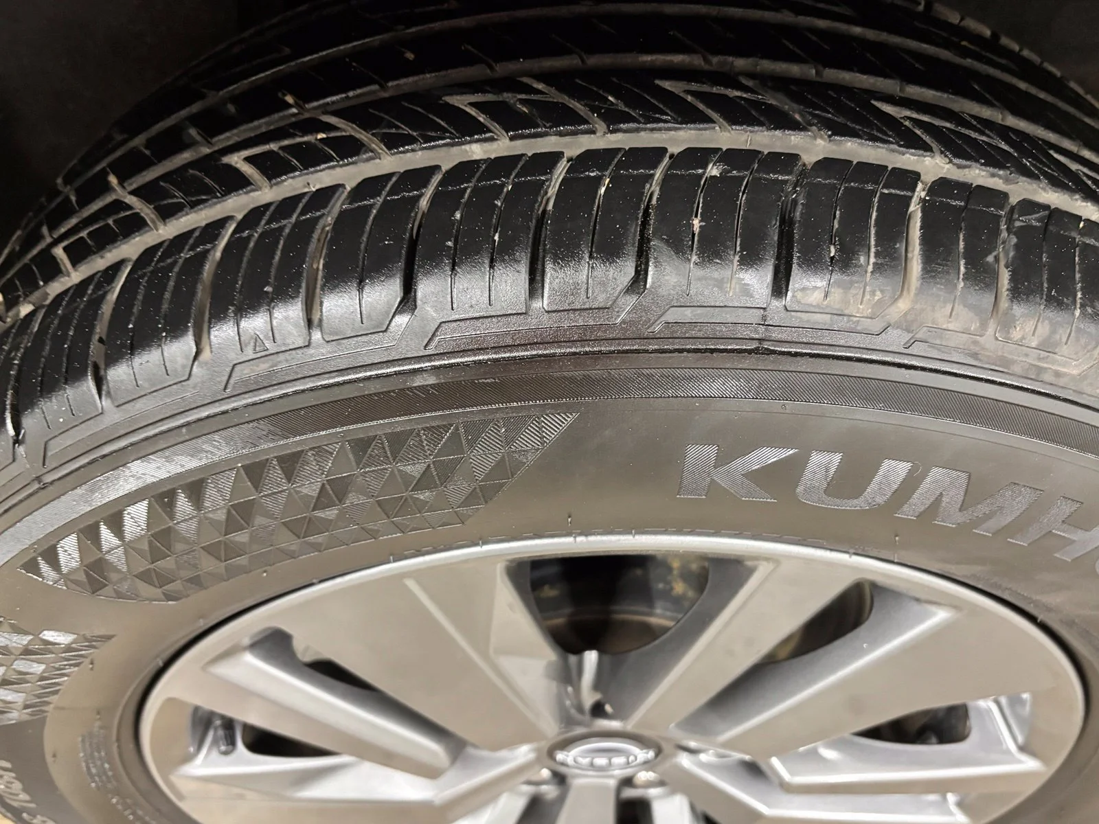 Used 2025 White Nissan SV image 7