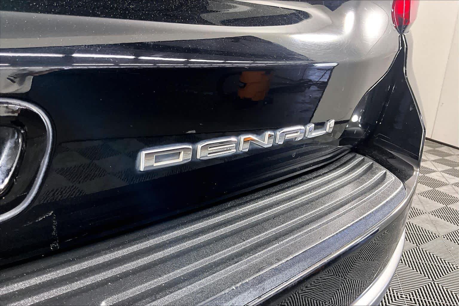 Used 2022 ONYX BLACK GMC Denali image 10
