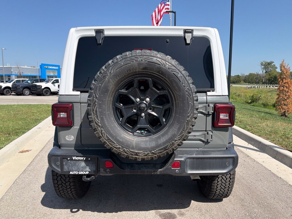 Used 2021 Gray Jeep Unlimited Sport image 5