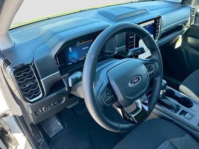 New 2025 Desert Sand Ford XLT image 6