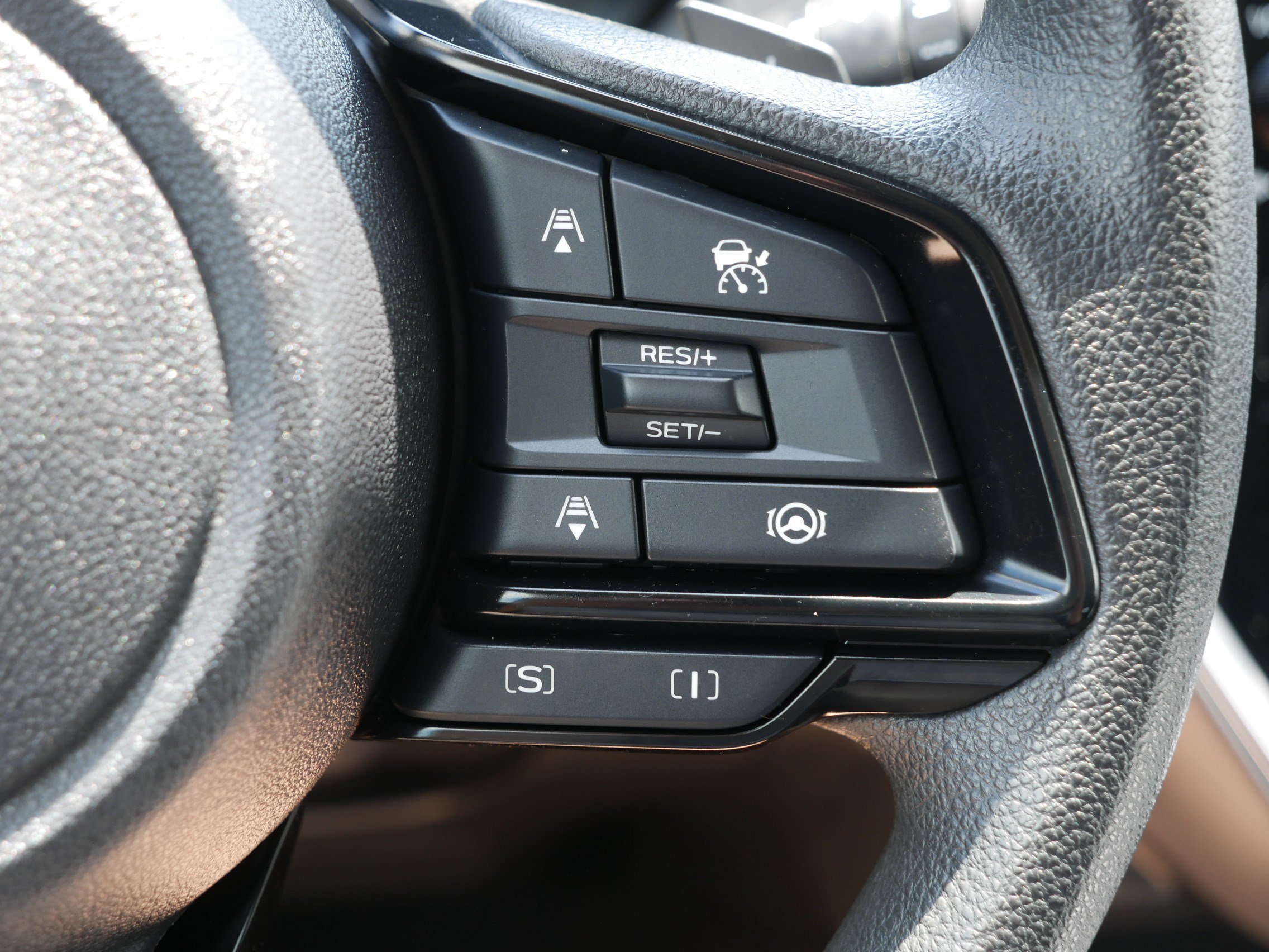 Used 2025 Magnetite Gray Metallic Subaru Premium image 31